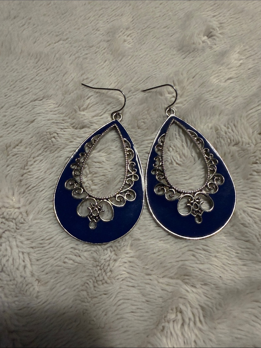 Premier Designs Navy Teardrop Filigree Dangle Earrings